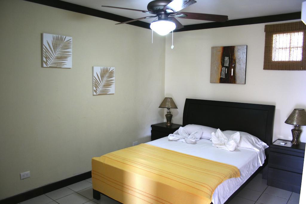 Tuanis Aparthotel Jacó Buitenkant foto