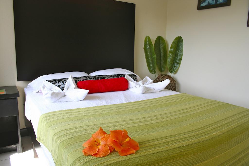 Tuanis Aparthotel Jacó Buitenkant foto