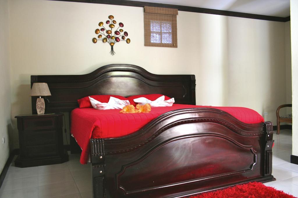Tuanis Aparthotel Jacó Kamer foto