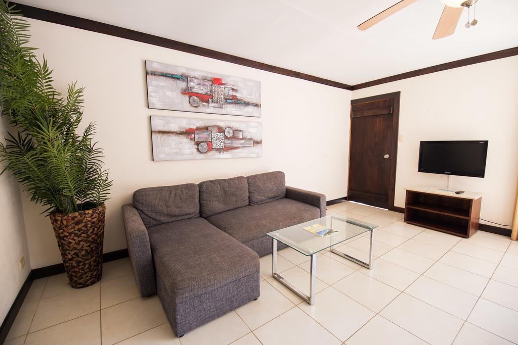 Tuanis Aparthotel Jacó Buitenkant foto