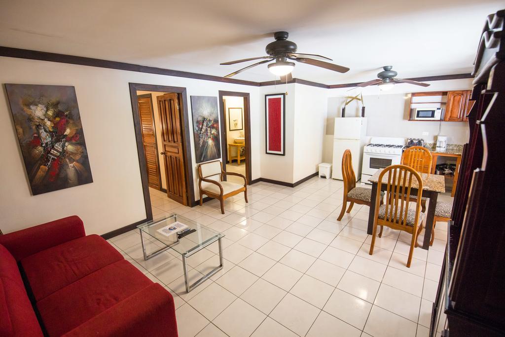 Tuanis Aparthotel Jacó Buitenkant foto